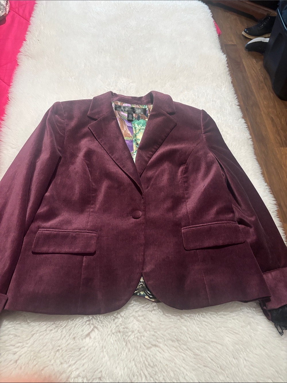 Apostrophe Velvet Burgundy Single-Button Blazer
